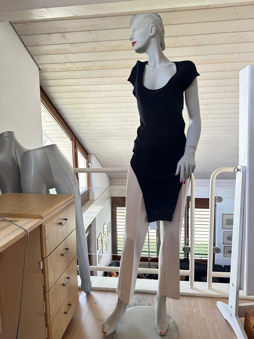 Pinko Kleider: Schwarzes Kleid von PINKO – Gebraucht aus Neuhausen von Lechasseur 7