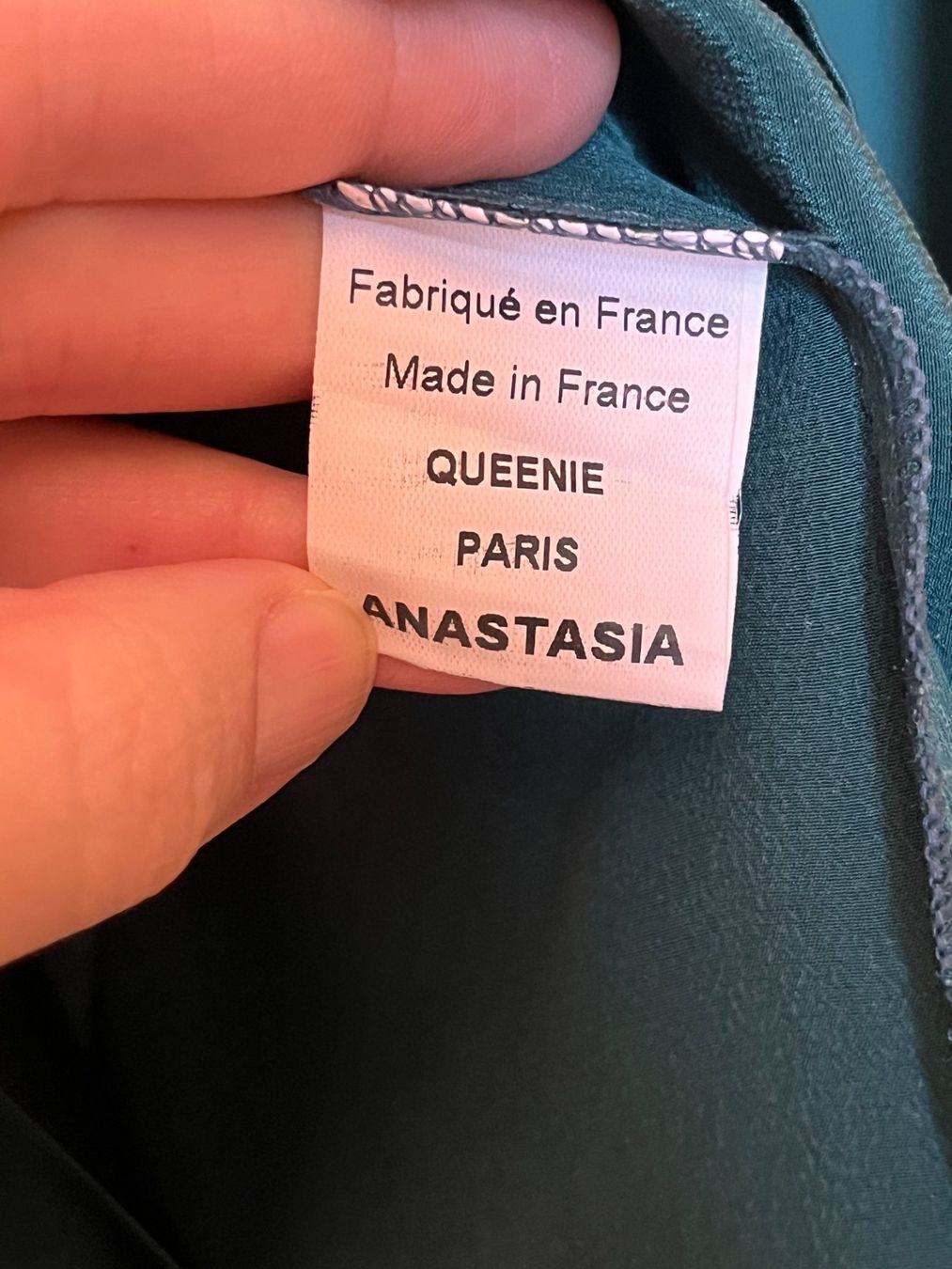 Robes: Robe Queenie taille 1 en soie 100% – Neuf (Voir description) à Pully par Artemisya 3