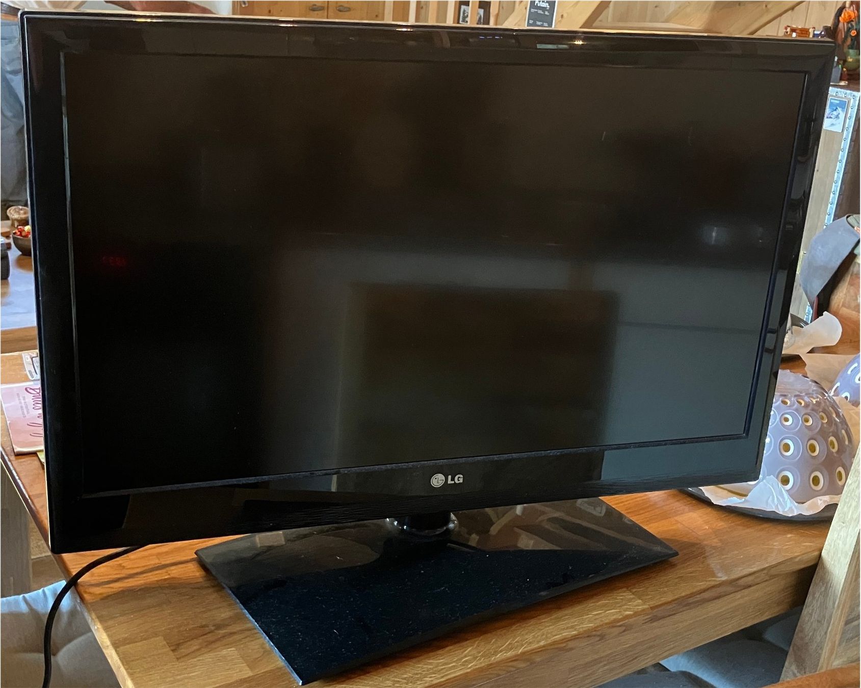 LG Televisori: Téléviseur LG 32LV3400 - ECRAN PLAT LCD LED – Usato da Ovronnaz venduto da LesBidochons