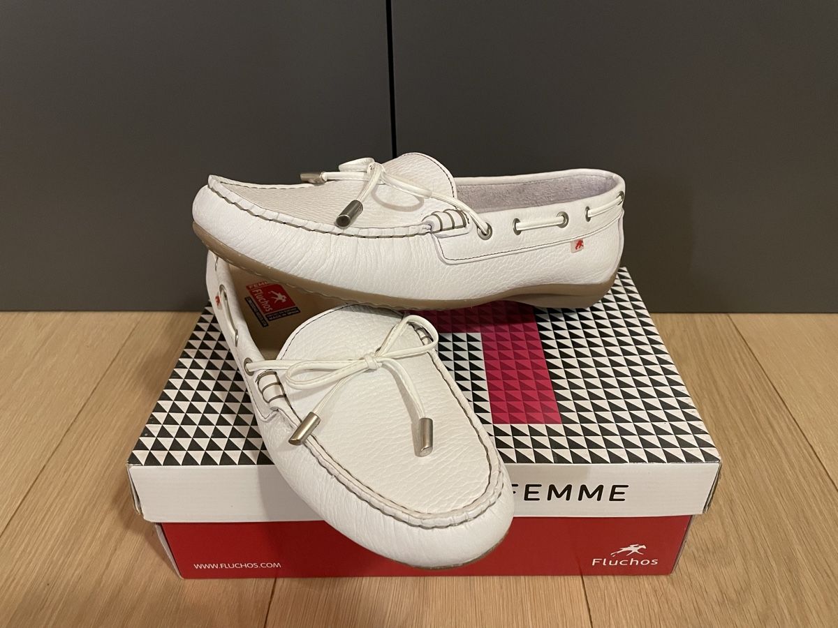 Scarpe da donna: Mocassino bianco vera pelle 41 – Nuovo e nell'imballaggio originale da Lugaggia venduto da smy_d269