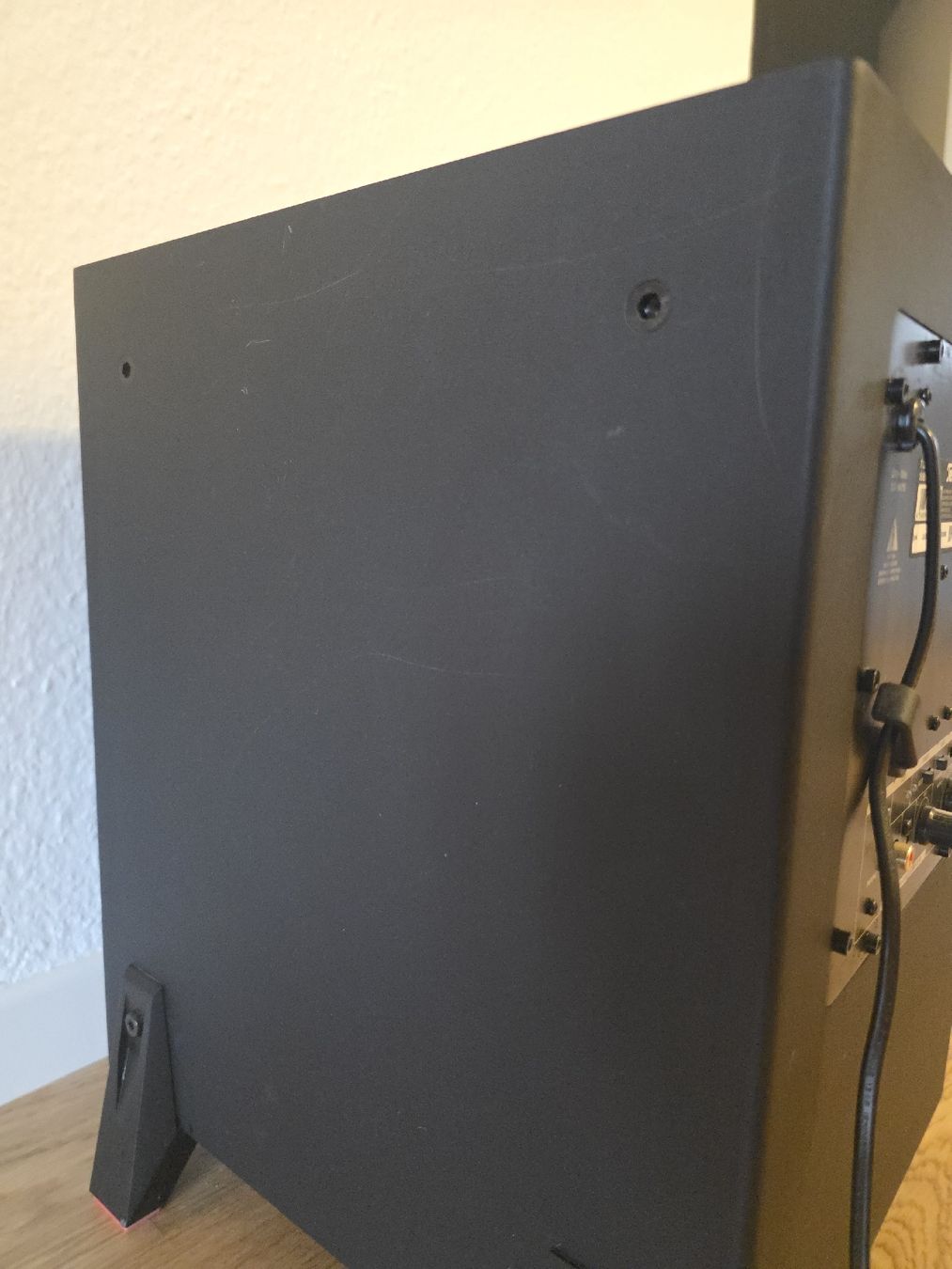 Teufel Home Cinema: Teufel Cinebar Pro +T8 Sub + Surround Speaker 4.1 – Usato da Schlieren venduto da chr_8qfm 3