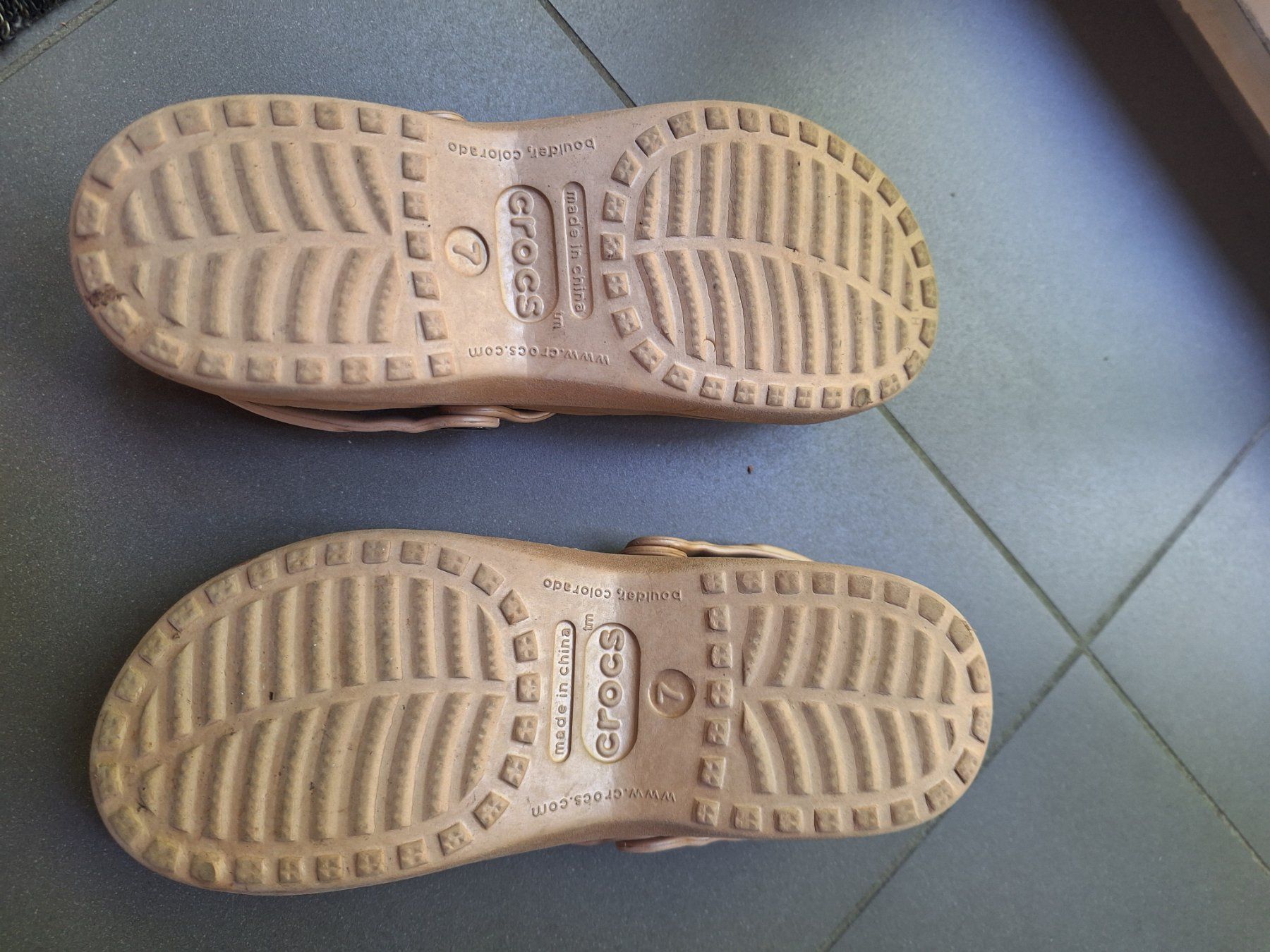 Crocs Schuhe für Jungen: Crocs Gr. 7 (33-34) – Gebraucht aus Herrliberg von linavogt 1