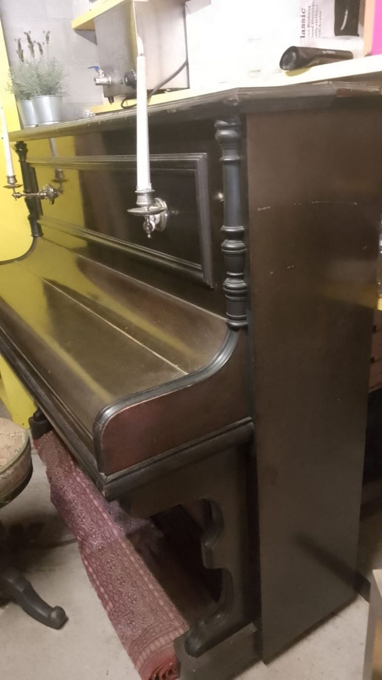 Strumenti musicali: Beautiful piano from 1888 – Usato da Gsteigwiler venduto da Marqui 1