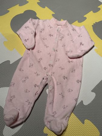 Cute Babygrow, Pink with teddy print, 0-3 Months!