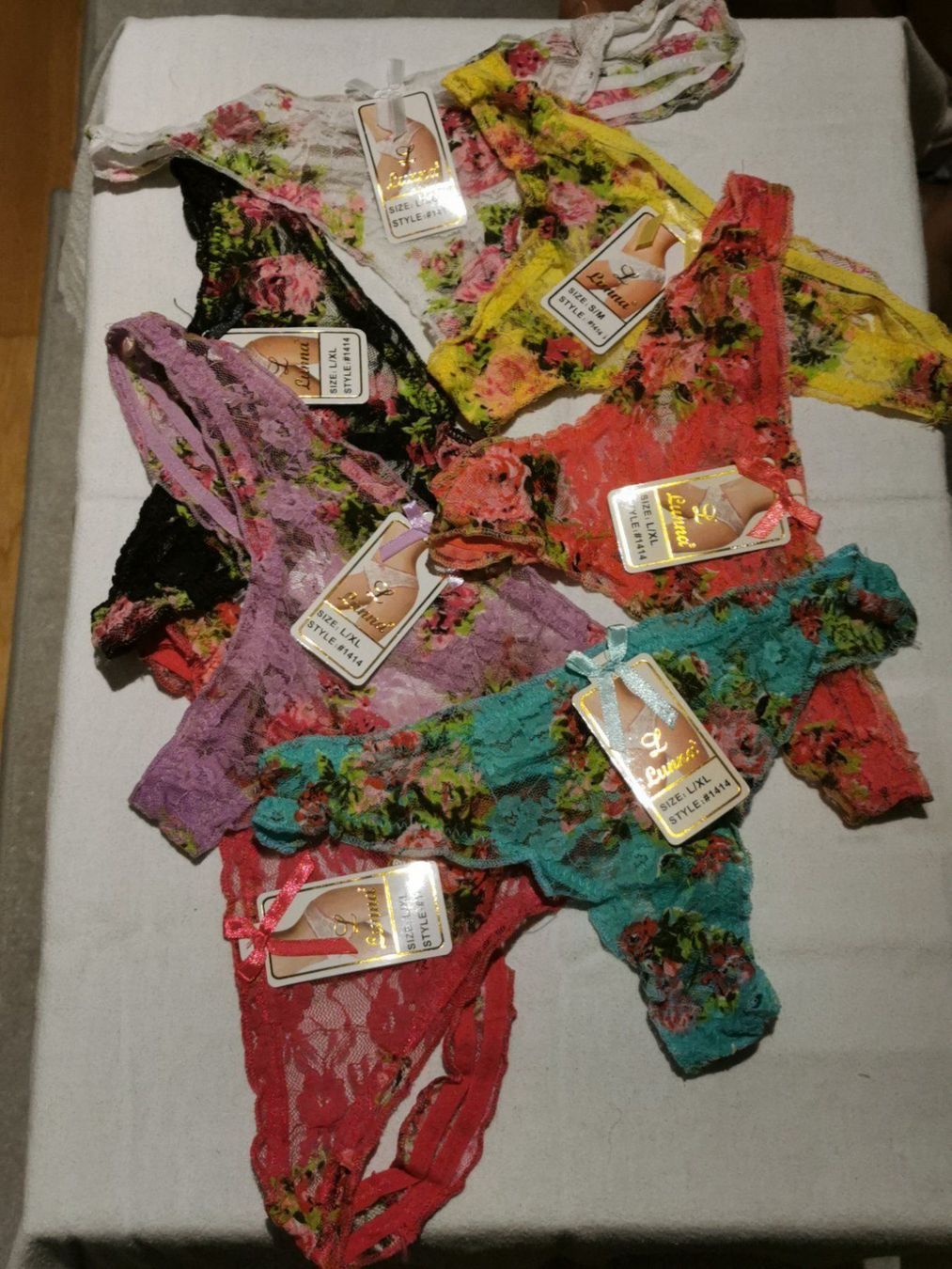 Sonstige Unterwäsche: Strings Bundle – Neu und originalverpackt aus Seewen SZ von pakosshop 1