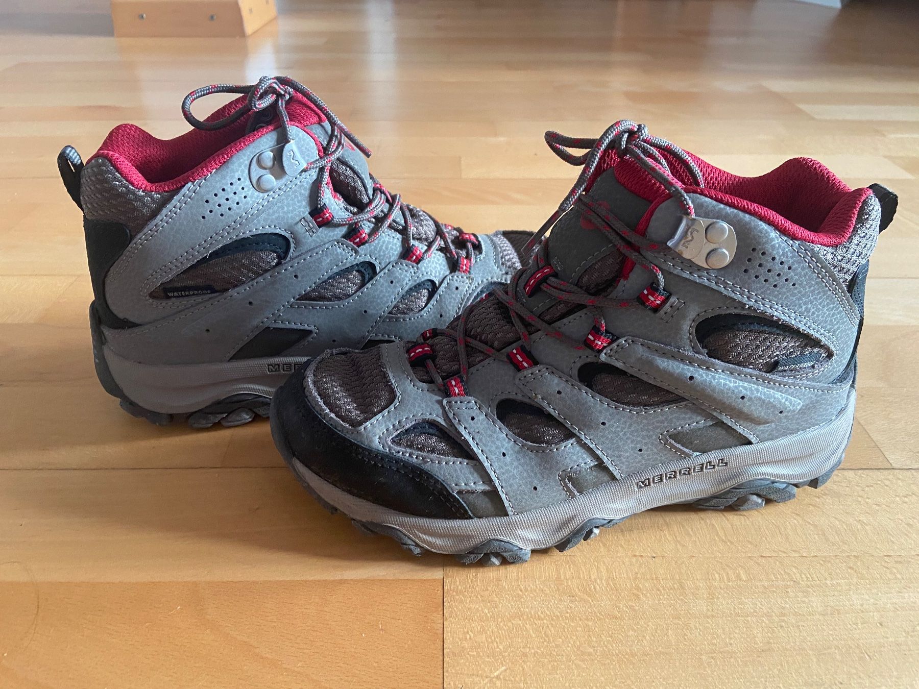 Merrell Scarpe per ragazzi: Merrell Bottes de randonnée enfant, pointure 35 – Usato da Prilly venduto da ade_7jdc 2