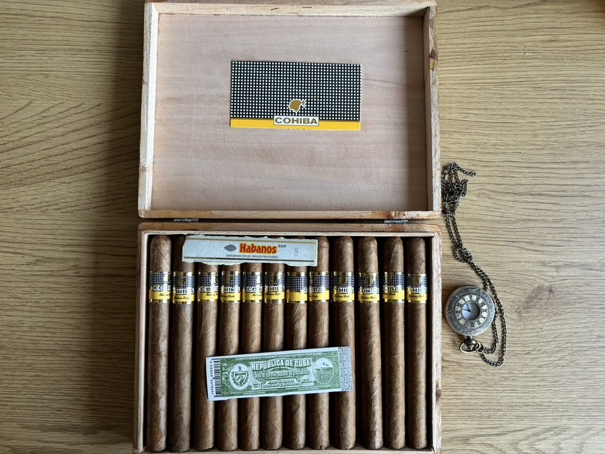 Cohiba Sigari: Zigarrenkiste Cohiba Esplendidos – Nuovo (secondo la descrizione) da Winterthur venduto da jus_9gfg 4
