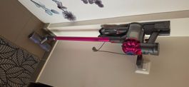 Aspirateur balai Dyson V7 Motorhead, état d'occasion