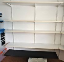Praktisches Regalsystem für flexible Wandgestaltung