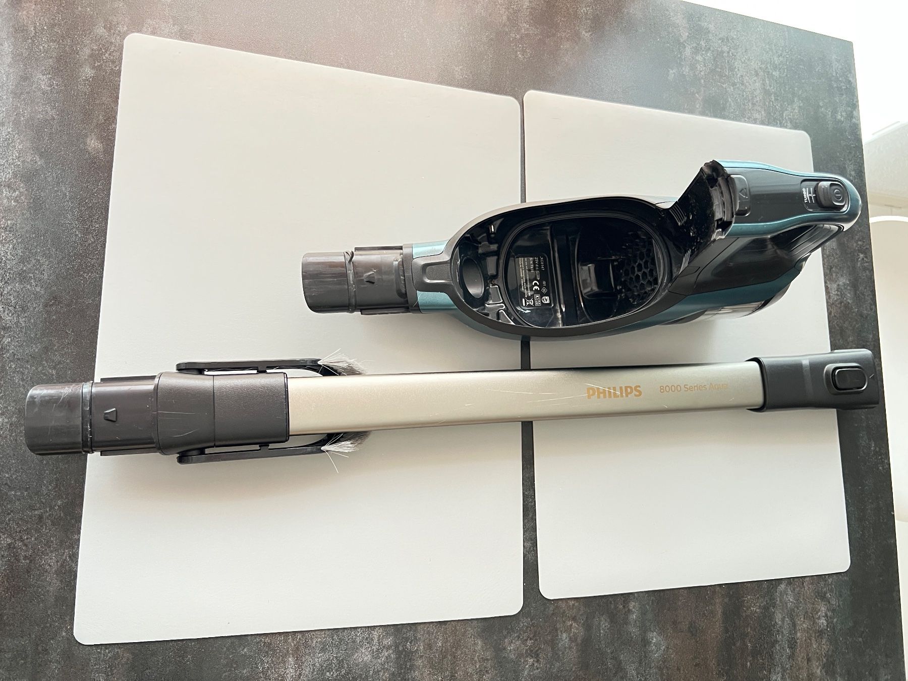 Philips Aspirapolveri & Accessori: Philips Staubsauger 8000 Serie Aqua mit LED – Difettoso da Kriens venduto da Famschmidlin 7