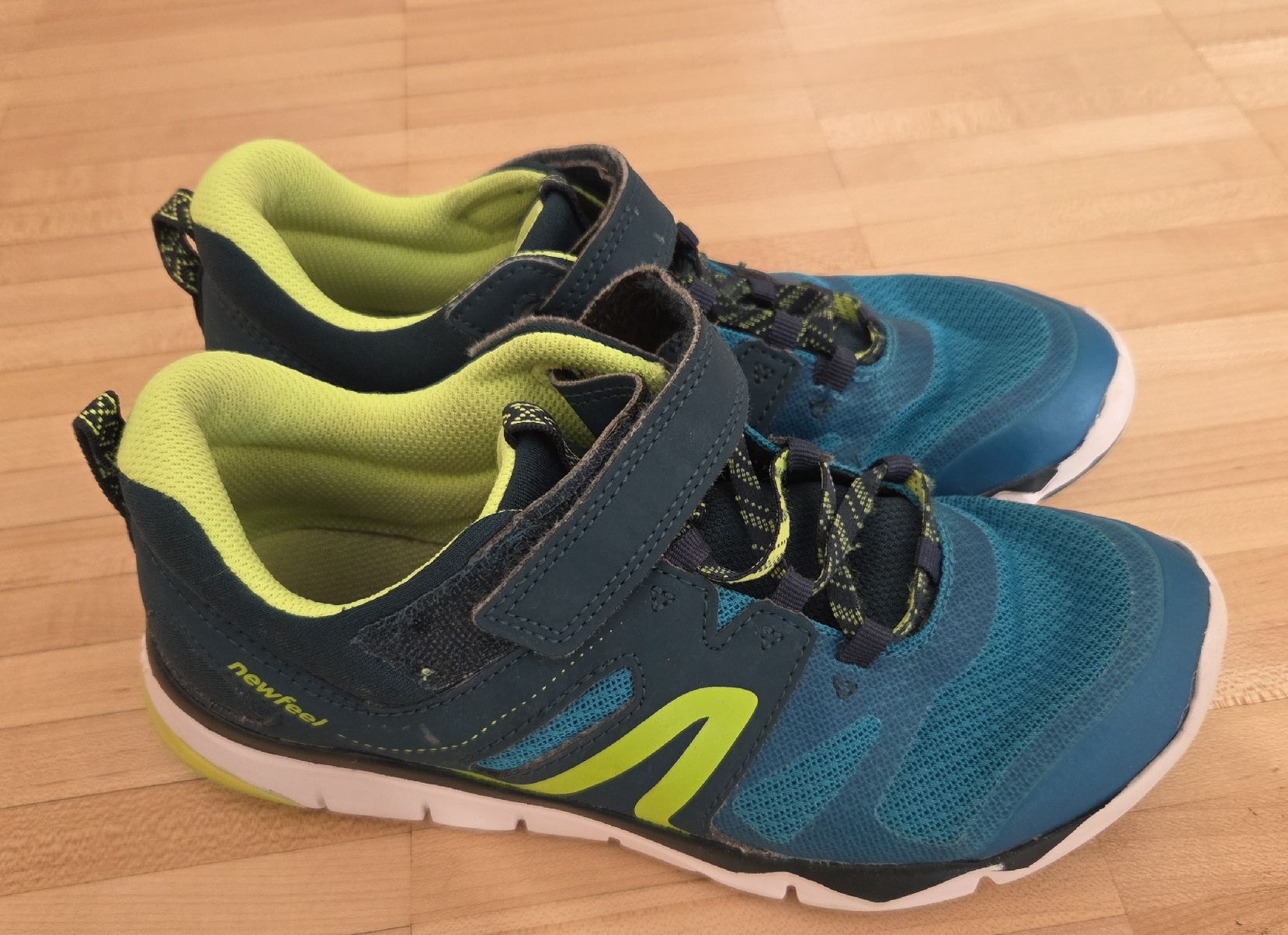 Decathlon Scarpe per ragazzi: Turnschuhe, Grösse 37 – Usato da Zürich venduto da Lena712 1