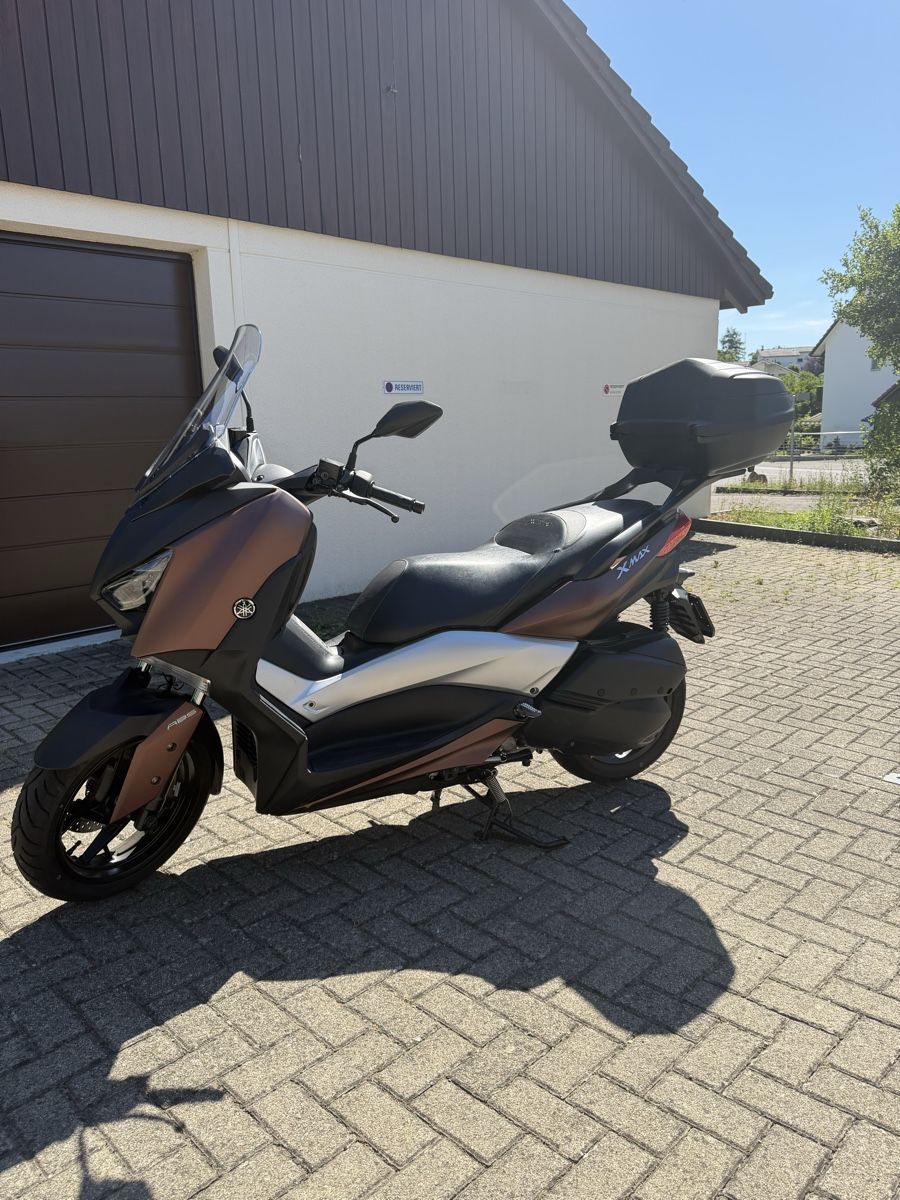 Yamaha Scooters: YAMAHA XMAX 300 ABS Roller – D'occasion à Berikon par lai_8wpt