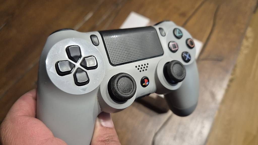 Sony Controller: Playstation 4 Controller 20th Annyversary Edition – Gebraucht aus Bühler von Appezeller 1