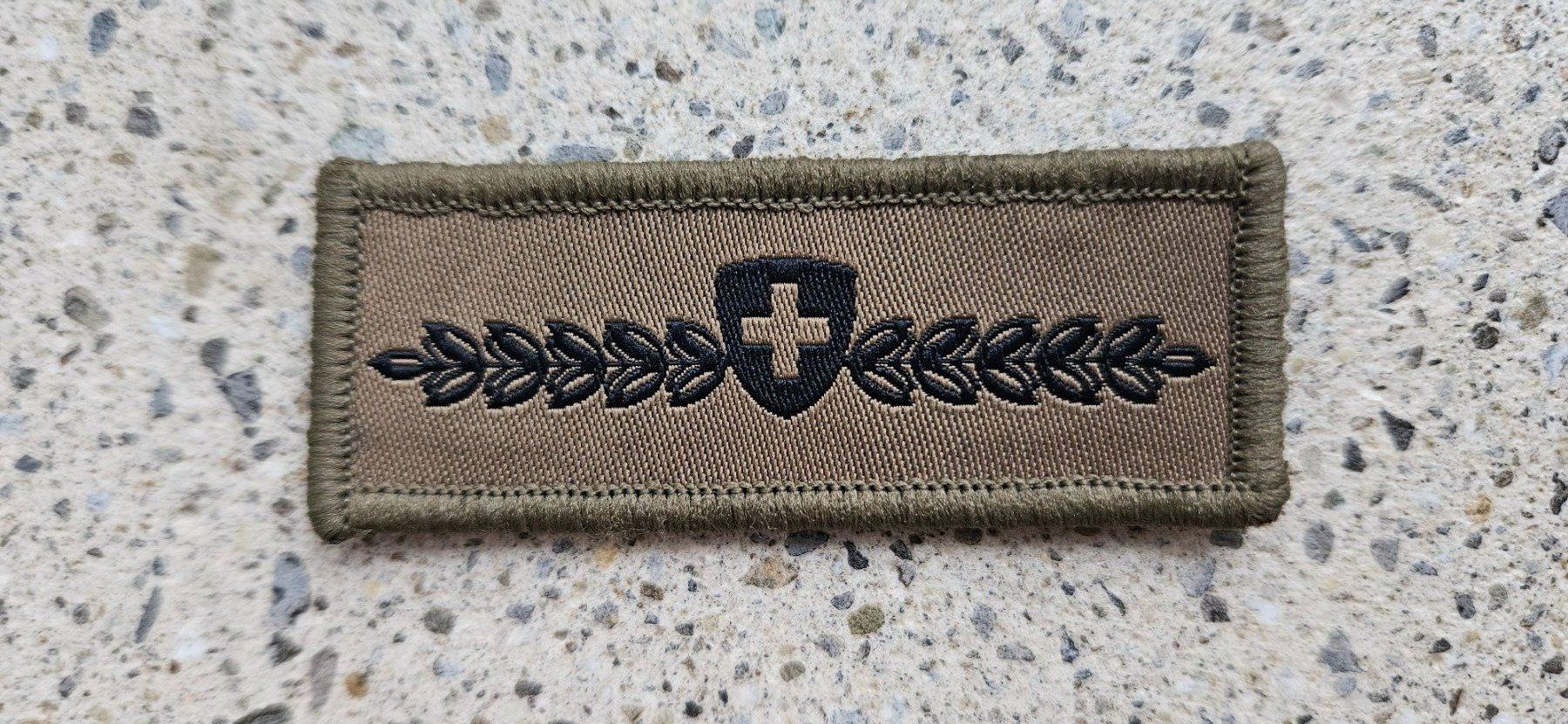 Schweizer Armee Placchette & Badge: *** Militzabzeichen neue Version mit klett Schweizer Armee – Nuovo e nell'imballaggio originale da Riedholz venduto da fr_sIruP