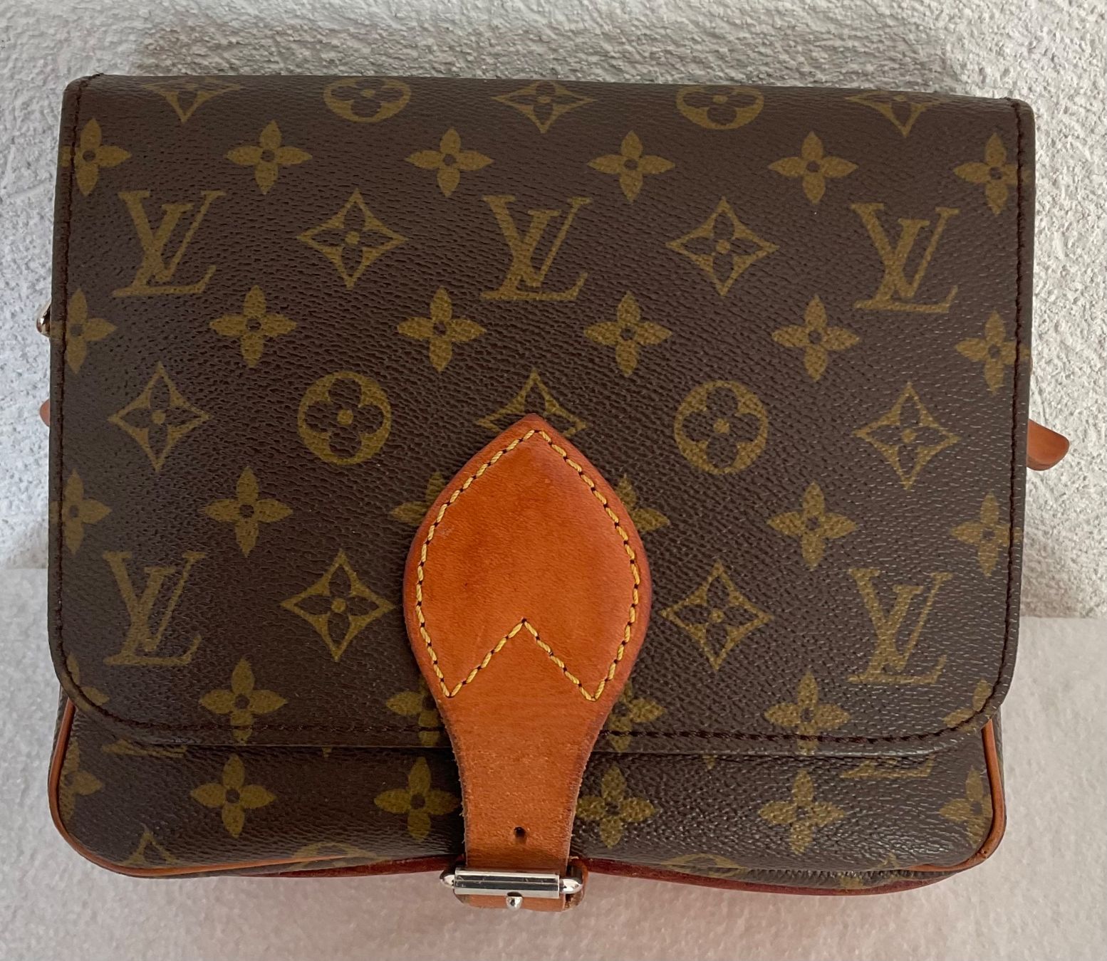 Louis Vuitton Taschen: Vuitton : Cartouchière des années 80 – Gebraucht aus Corseaux von Mililaforet75