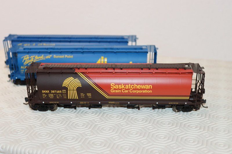 Modelleisenbahnen: 4 US Güterwagen ( 552 ) – Gebraucht aus Kerzers von Winu64 2