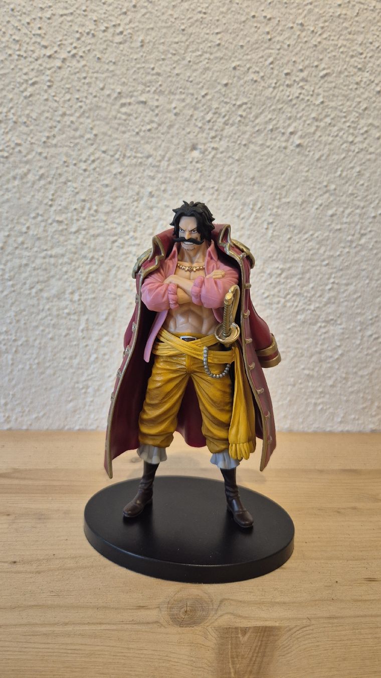 Statuette: One Piece Gol D. Roger Anime Figurine – Usato da Aadorf venduto da Siddhu