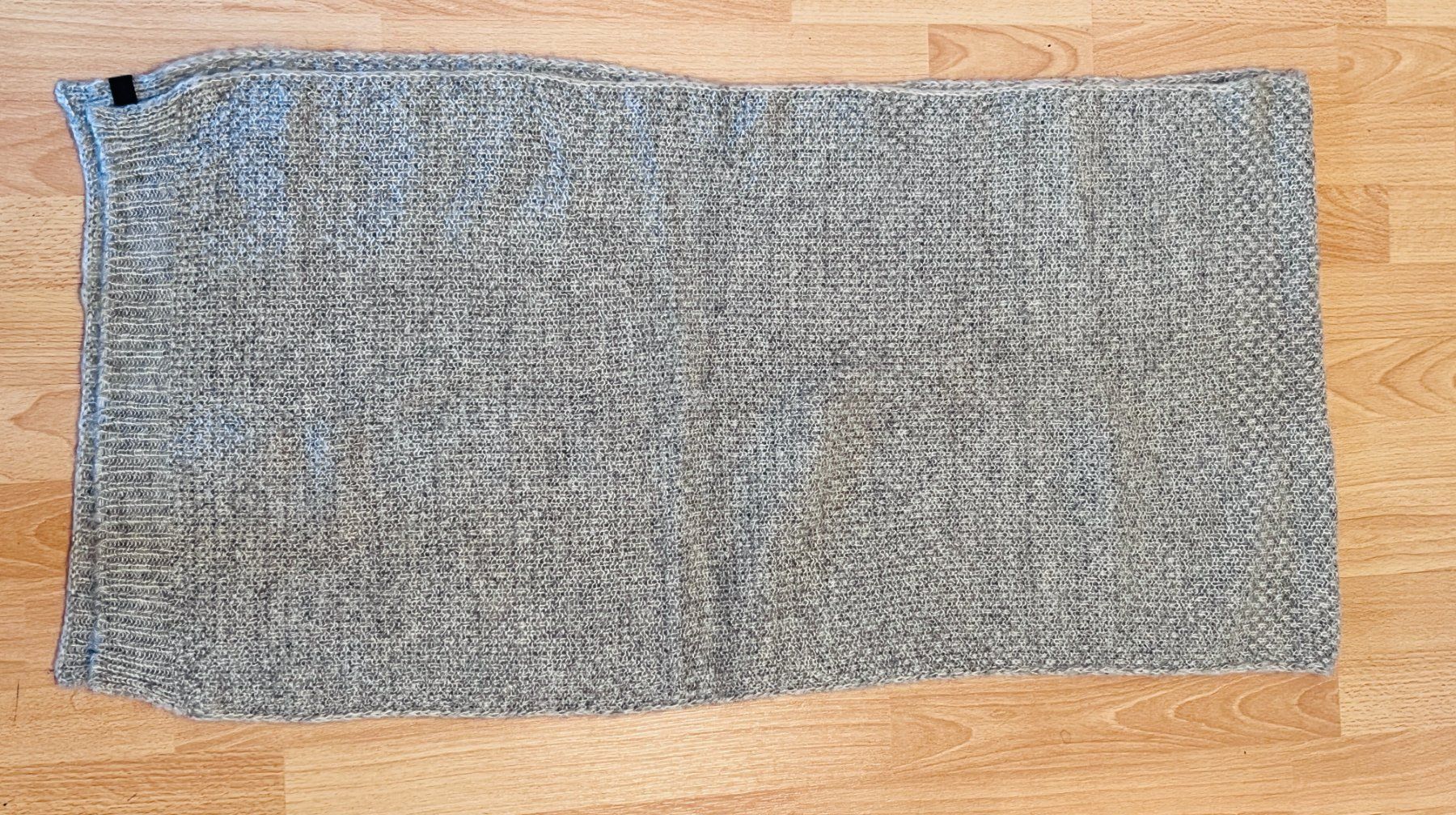 Codello Foulard & Sciarpe: NEU - Codello Schal & Mütze Set grau mit Schmucksteinen – Nuovo (secondo la descrizione) da Zürich venduto da Herzblatt99 6