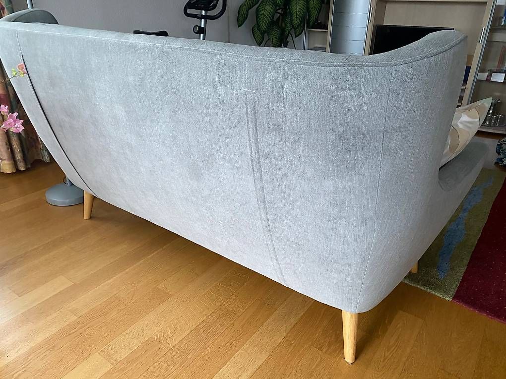 Divani: 3er Sofa wie neu mit Füsse Eiche – Usato da Bern venduto da Alexandra9 2