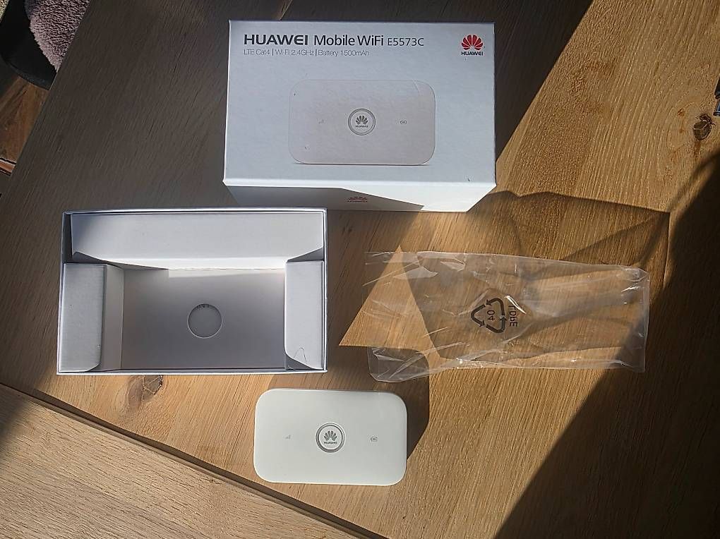 Modems & Router: Huawei Mobile WiFi Router E5573C – Gebraucht aus Zürich von Rip2 1