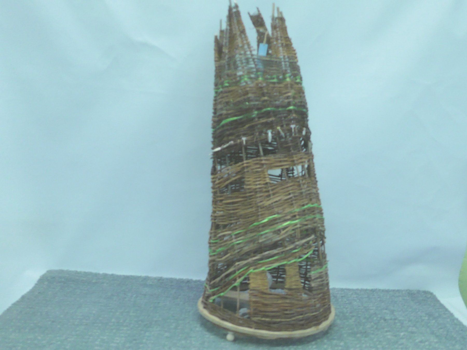 Lampade: Handgefertigte Lampe aus Weiden – Nuovo (secondo la descrizione) da Münchenstein venduto da VSPBL-Verkauf 2