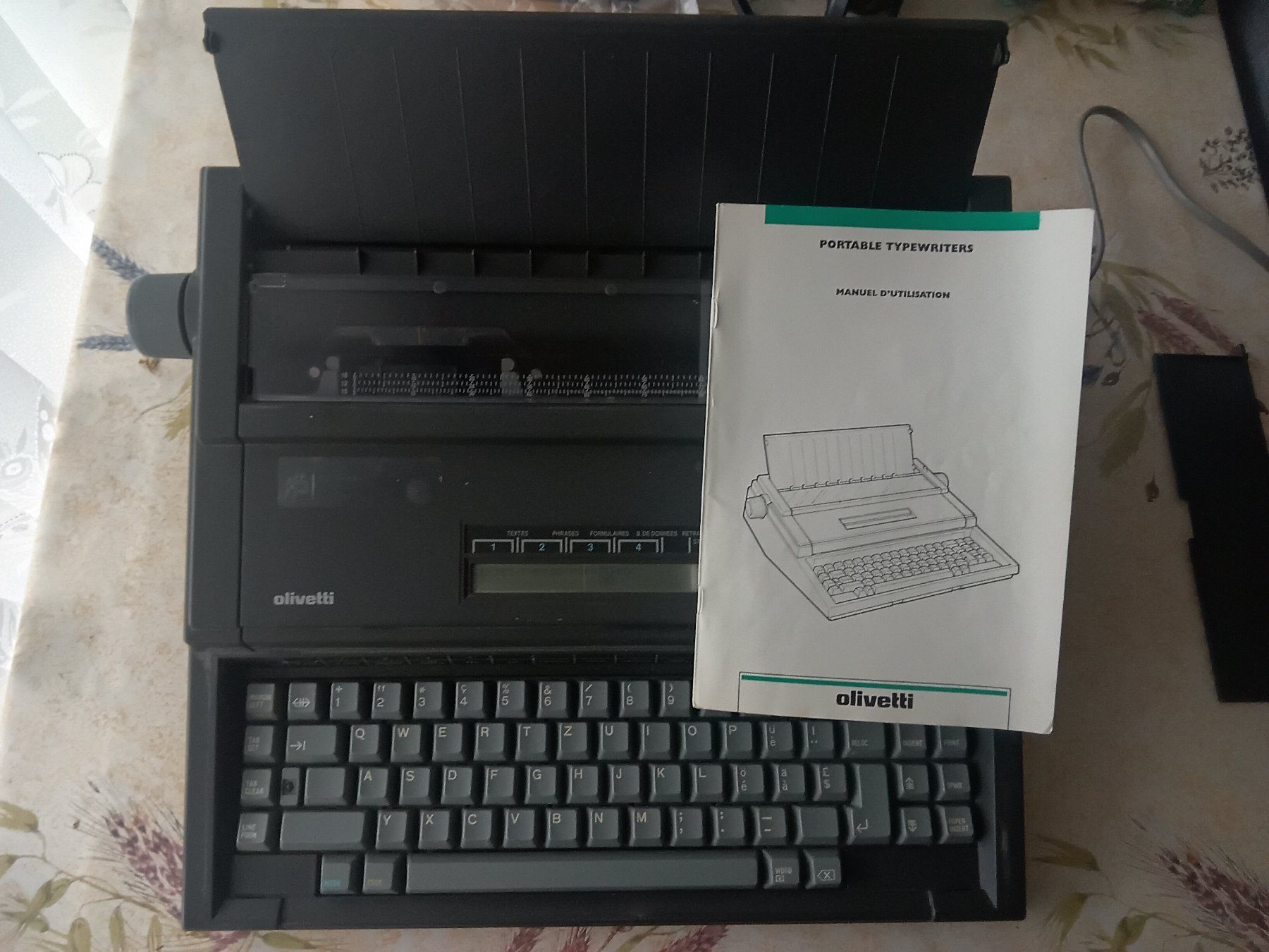 Olivetti Macchine da scrivere: Olivetti 550 – Usato da Yverdon venduto da Nany6 6