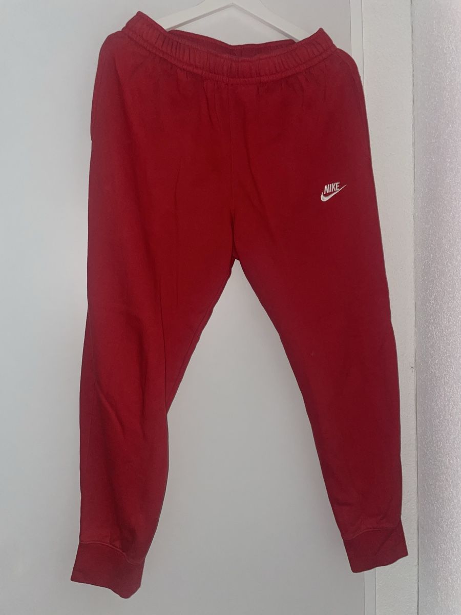 Nike Hosen: Rote Nike Jogginghose Gr. M – Neu (gemäss Beschreibung) aus St. Gallen von nor_tsd9