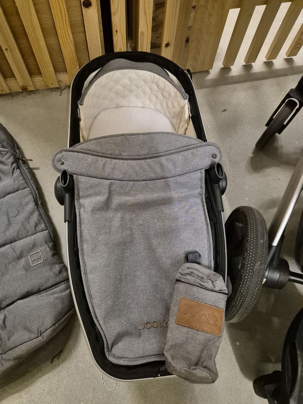 Joolz Carrozzine: Joolz Geo Kinderwagen Komplettset – Usato da Au ZH venduto da kayha 2