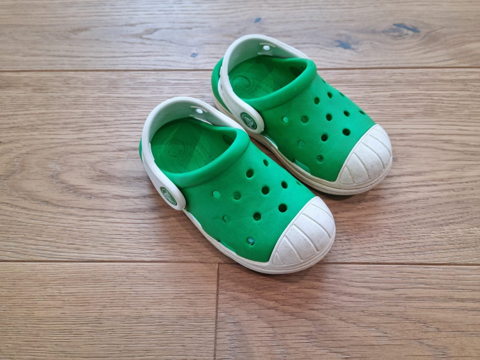 Crocs Scarpe per ragazzi: Crocs Grösse 23 / 24 (C7) – Usato da Laupen ZH venduto da jbu_m9st
