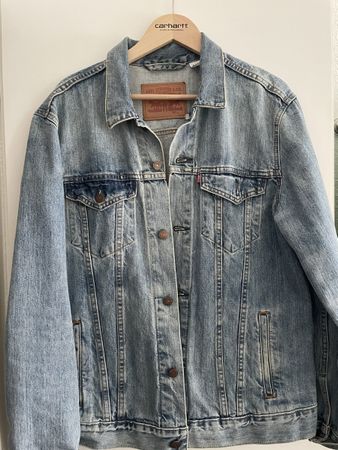 Levi’s Denim Jacket size Large used few times