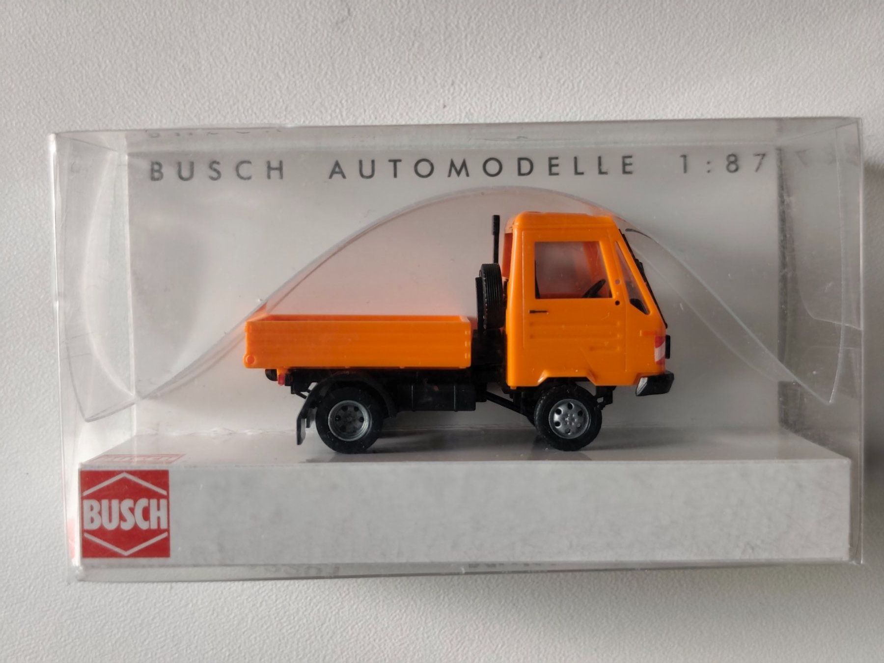 Busch Kit di modellismo & Modellini statici: Multicar mit Pritsche "Kommunal" von Busch 1/87, Fabrikneu – Nuovo e nell'imballaggio originale da La Chaux-de-Fonds venduto da Standmodelle