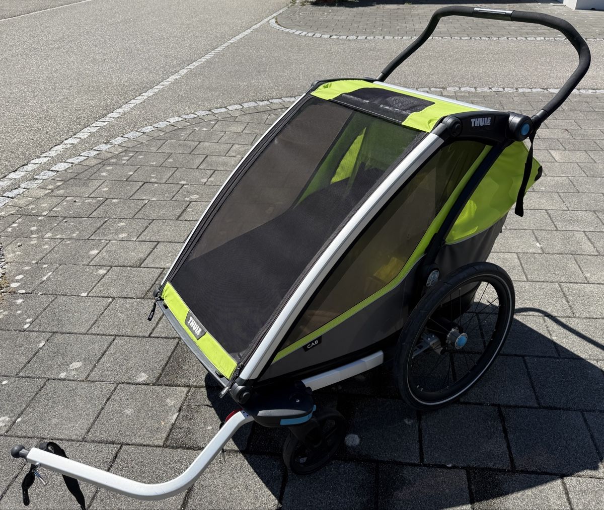 Thule Rimorchi: Kinderanhänger Thule Chariot Cab 2, Zweisitzer – Usato da Ersigen venduto da Casasu