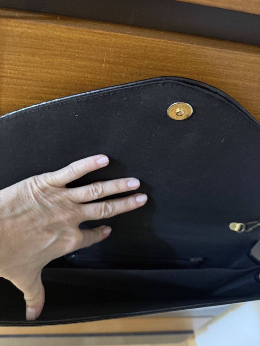 Borse da donna: Lackleder Schultertasche – Usato da Neerach venduto da the_modern_mini 2
