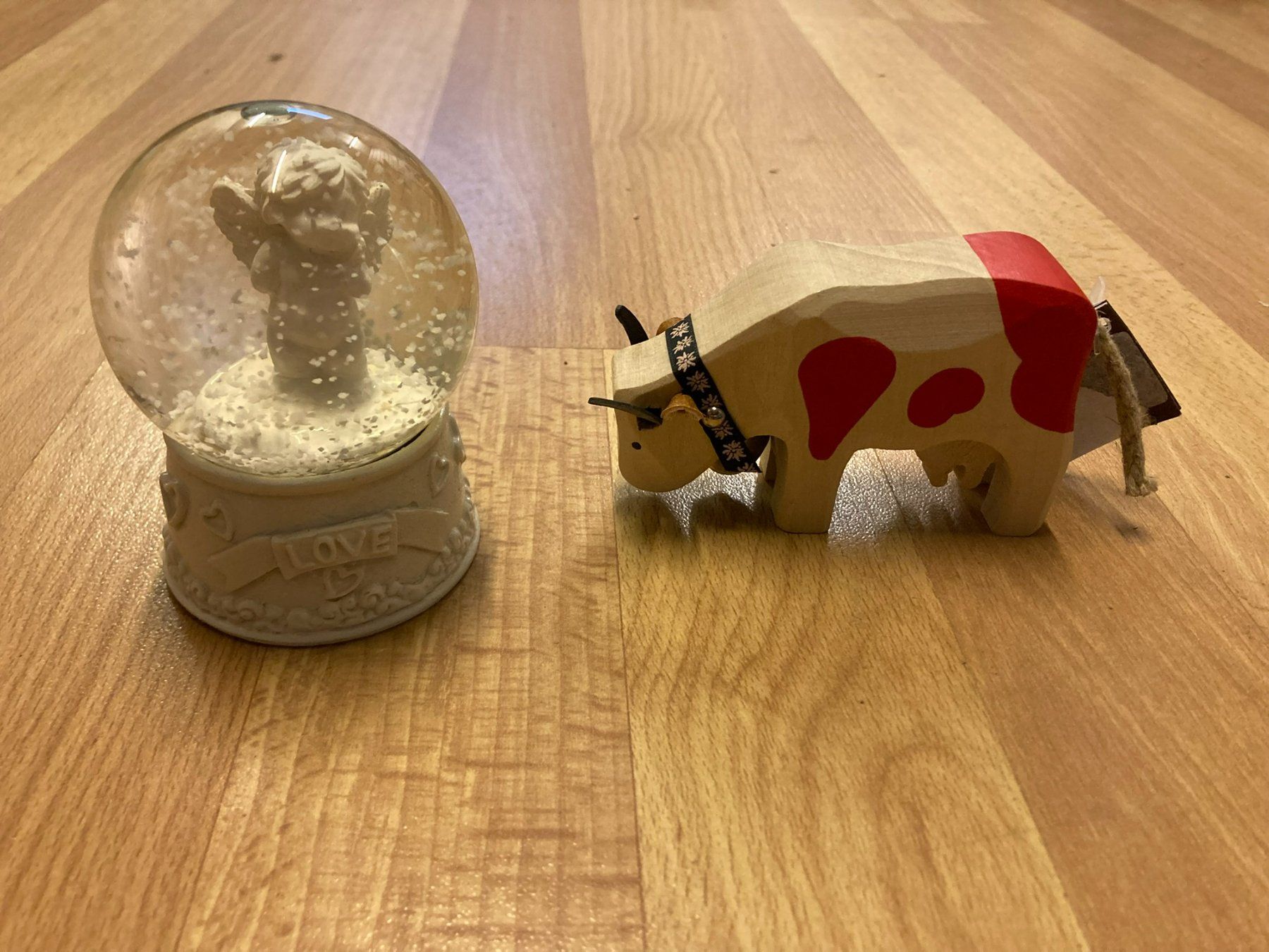 Statuette: Deko Engel & Kuh – Usato da Gümligen venduto da Storcko