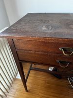 Antiker, eleganter Beistelltisch
