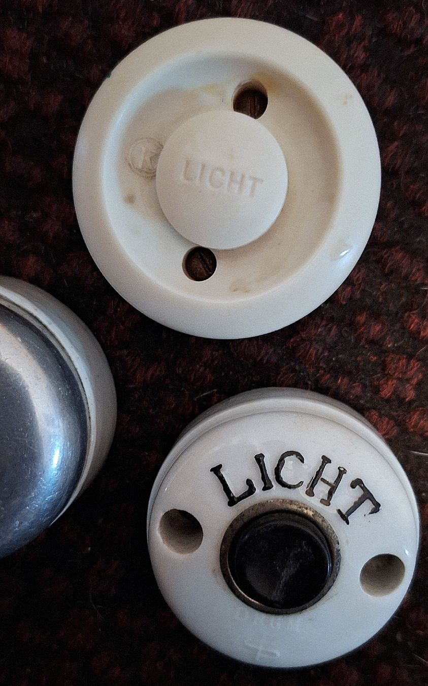Interruttori: 3x Antike Lichtschalter Keramik Metall  – Usato da Emmenbrücke venduto da abu_9mj8 1