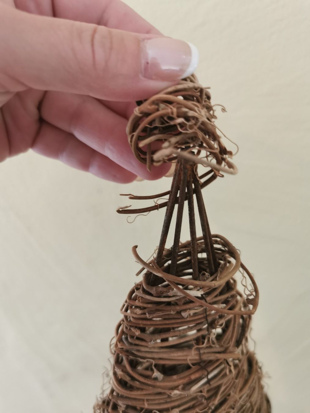 Alle Dekorationen: Kleiner Weihnachtsbaum aus Weide – Gebraucht aus Boniswil von Totomat-Lady2 3