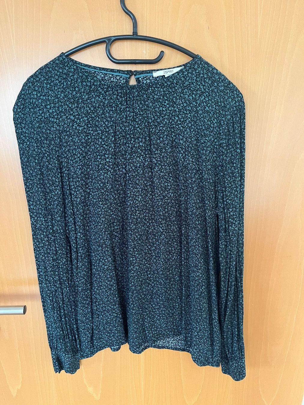 Esprit Blusen: Bluse mit Blumenmuster, Grösse M, Top Zustand! – Gebraucht aus Kreuzlingen von zwergli05