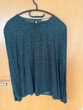 Bluse mit Blumenmuster, Grösse M, Top Zustand!