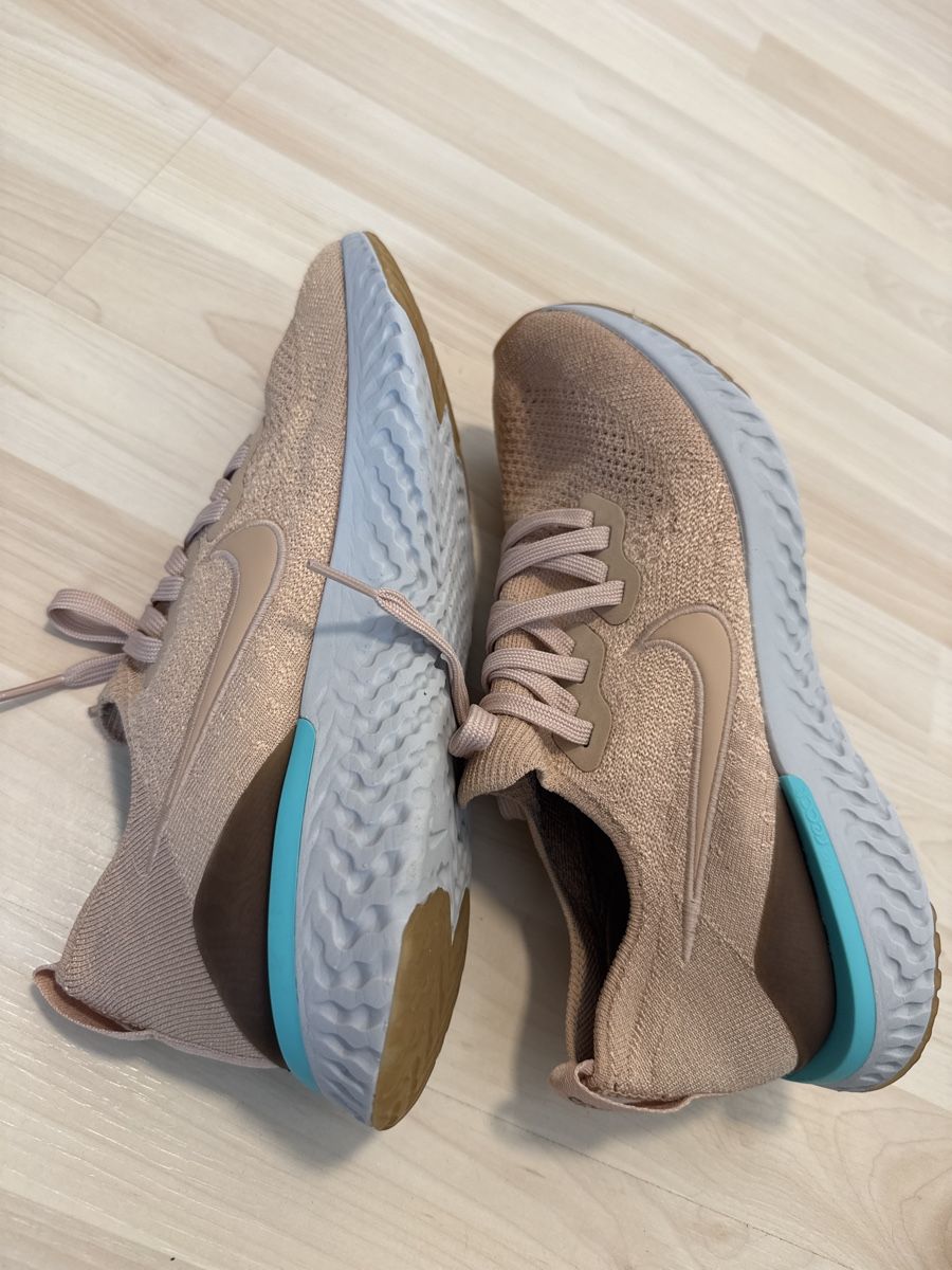 Nike Damenschuhe: Gr.40 neuwertige NIKE React Laufschuhe in beige – Gebraucht aus Grenchen von Lucy68 4