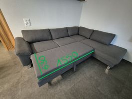 Komfortables Ecksofa (grau) mit Ausziehfunktion