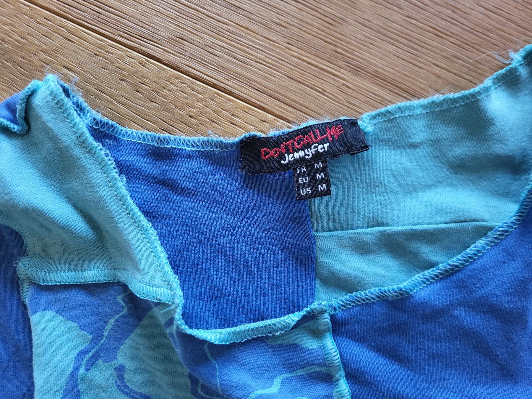 Camicette, T-shirt & Top: Top Jennyfer patchwork bleu, taille M - Look unique! – Usato da Courroux venduto da Belleange 1