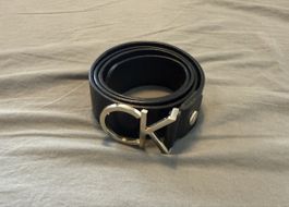 Ceinture noire Calvin Klein boucle CK dorée