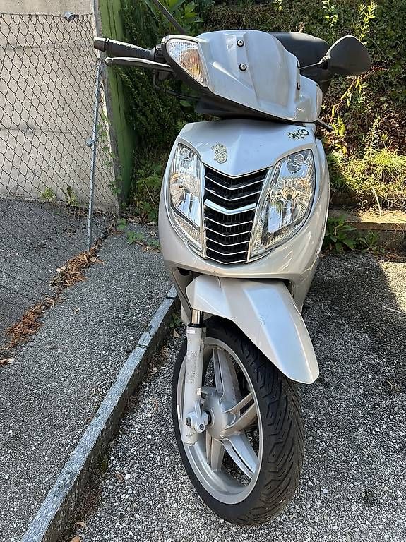 Scooters: Scooter  – D'occasion à Gordevio par Klaudios1 2