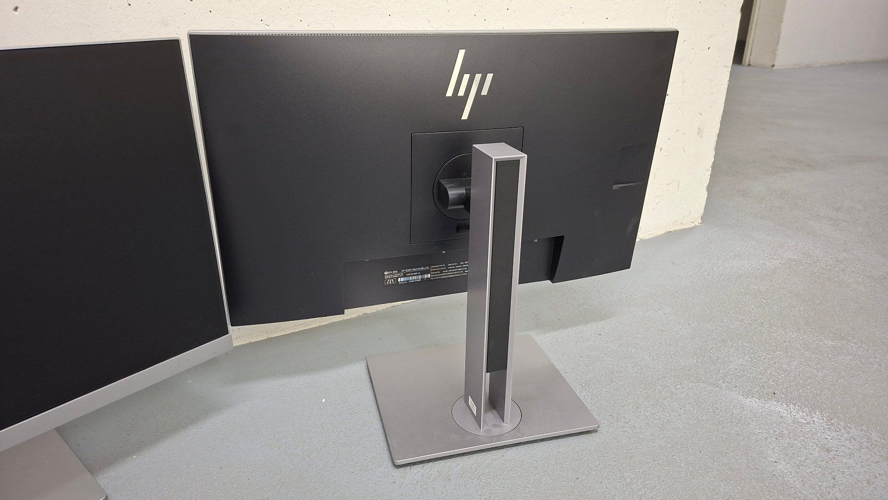 Monitor: 2 Monitore HP E243 – Usato da Fällanden venduto da talpaterra 1
