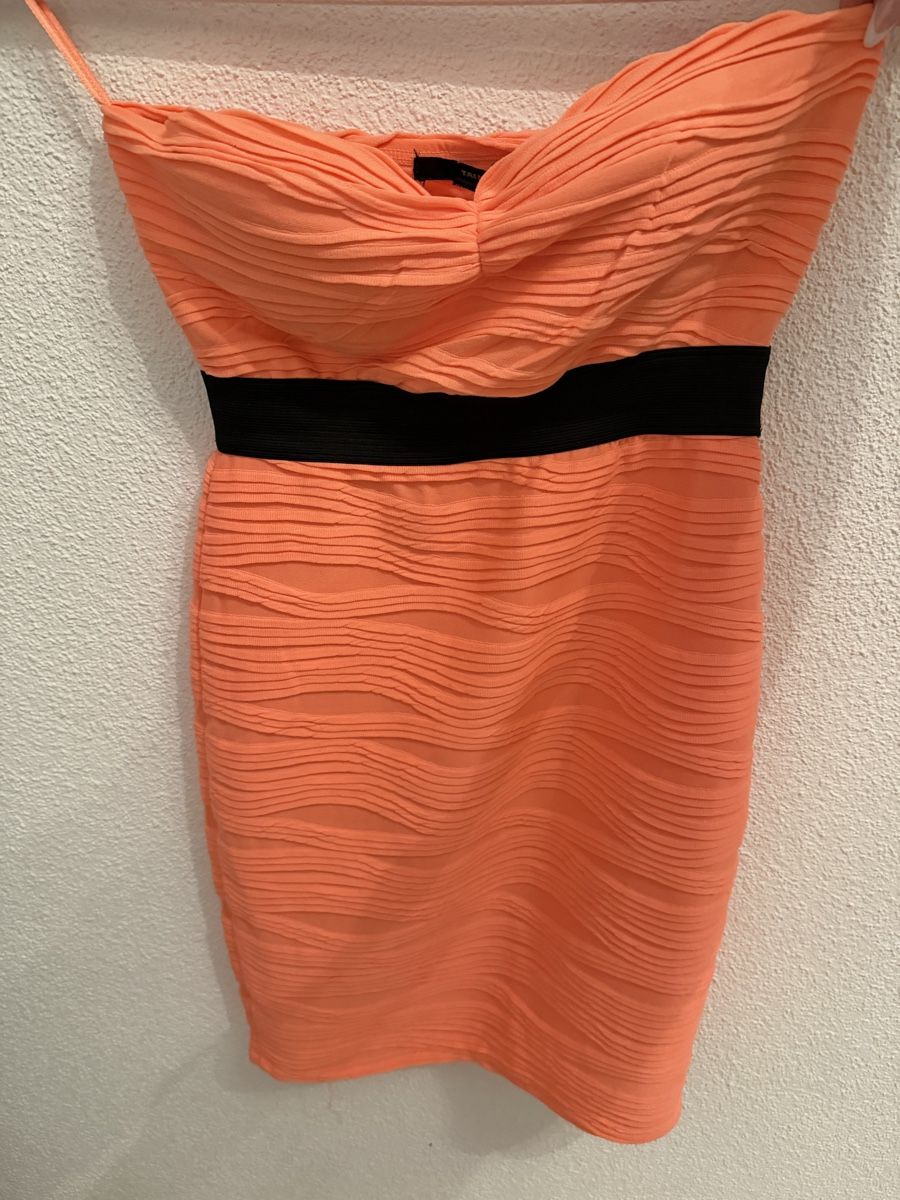 Tally Weijl Vestiti: Trägerloses Kleid – Usato da Eschenbach LU venduto da Tatzi1