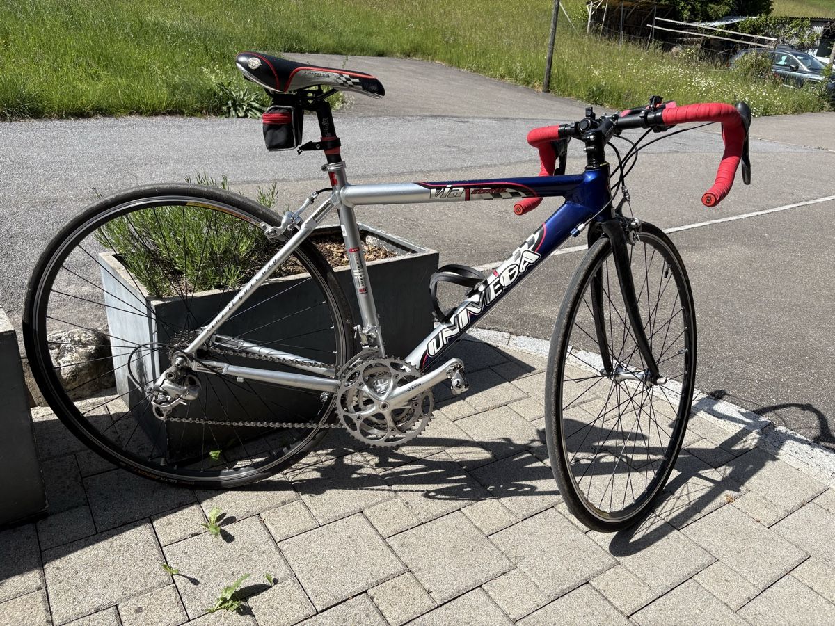 Univega Biciclette: Univega Via Strato Rennrad – Usato da Saland venduto da chraebby1