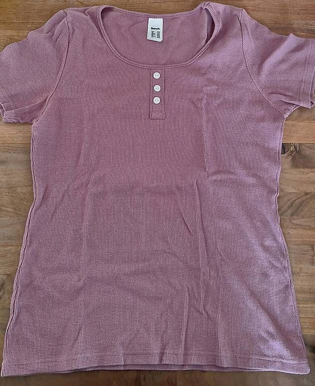 Bench T-Shirts: Tshirts NEU Marke BENCH – Neu (gemäss Beschreibung) aus Inwil von michaela0611 3