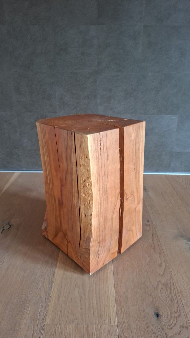 Articles en bois: Massivholzblock Kirschbaum – D'occasion à Illnau par FamSig