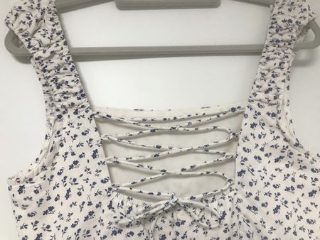 Blumenkleid Sommerkleid weiss blau, NEU